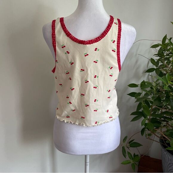 Love & Lazy Days Lacy Ruffled Cherry Crop Tank Top Women’s Size Large - Picture 3 of 6